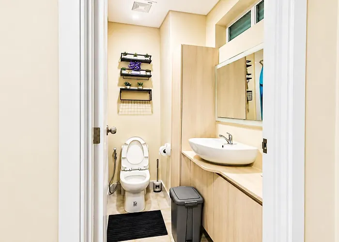 Aparthotel Modern Near Airport Free Wi-fi, Netflix, Pool & Gym Lapu-Lapu City