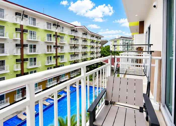 Aparthotel Modern Near Airport Free Wi-fi, Netflix, Pool & Gym Lapu-Lapu City