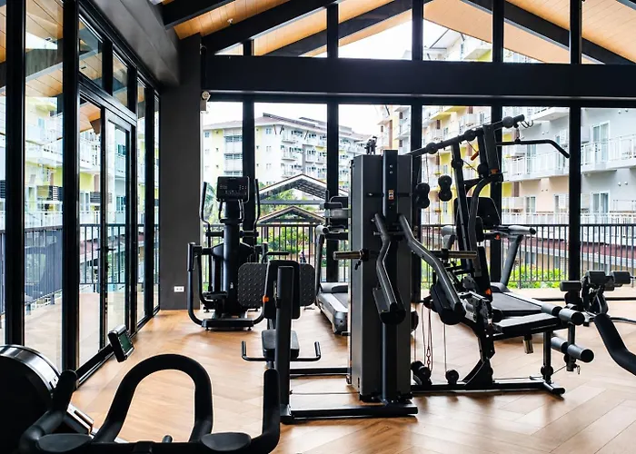 Modern Near Airport Free Wi-fi, Netflix, Pool & Gym Lapu-Lapu City